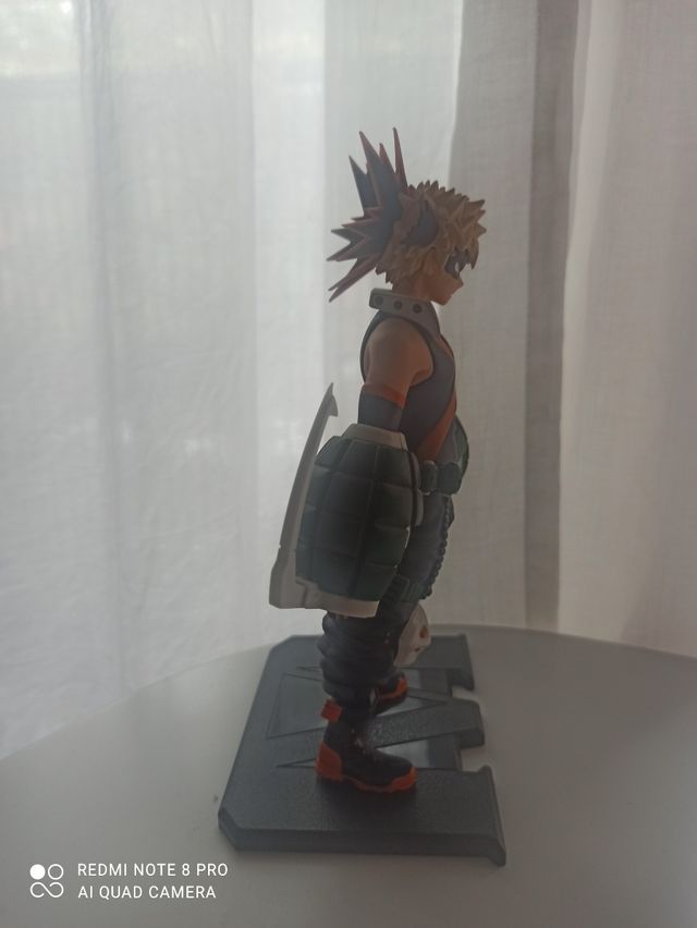 Bakugo, figura de accion Boku No Hero, coto 40€.0
