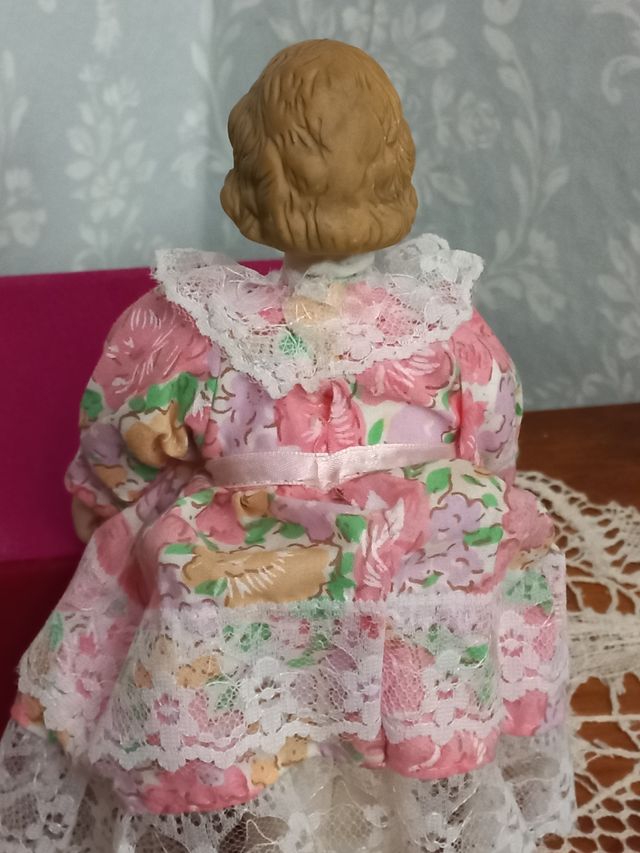Muñeca porcelana