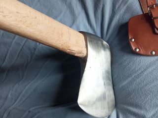 Hacha artesana JAUREGUI URNIETA 3KGS.