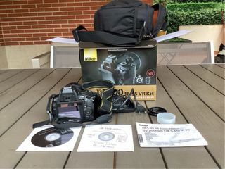 Camara NIKON D5000 con estuche.