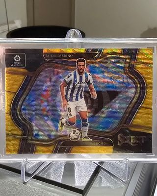 MERINO REAL SOCIEDAD PANINI SELECT 22/23 GOLD /10