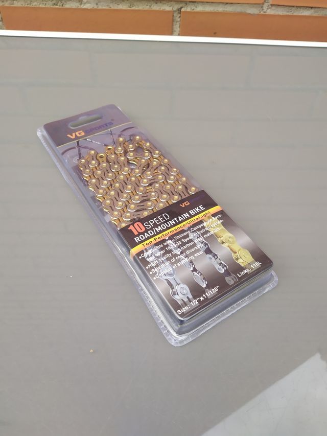 Cadena 10v Bicolor 116 eslabones huecos. NUEVA.