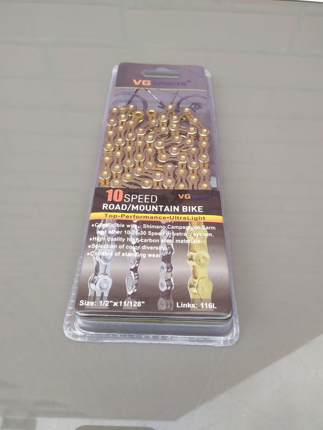 Cadena 10v Bicolor 116 eslabones huecos. NUEVA.