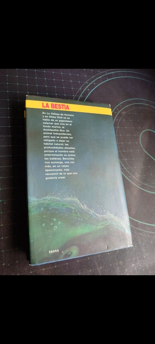 ✅ La Bestia. Peter Benchley  🦑🌊