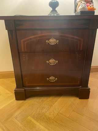 DUE COMODINI IN LEGNO