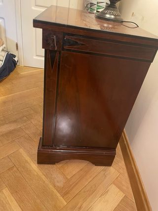 DUE COMODINI IN LEGNO