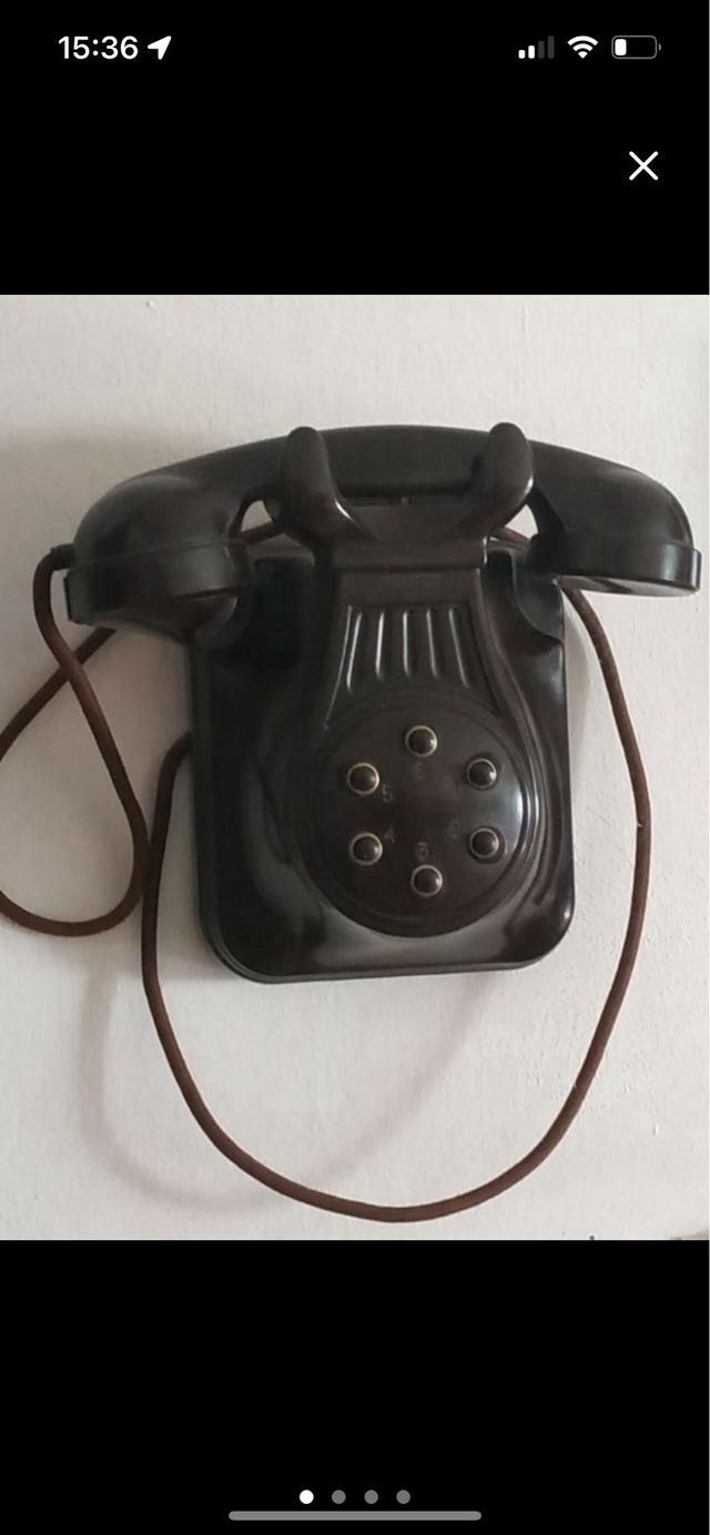 Telefono antiguo de pared. 6 botones