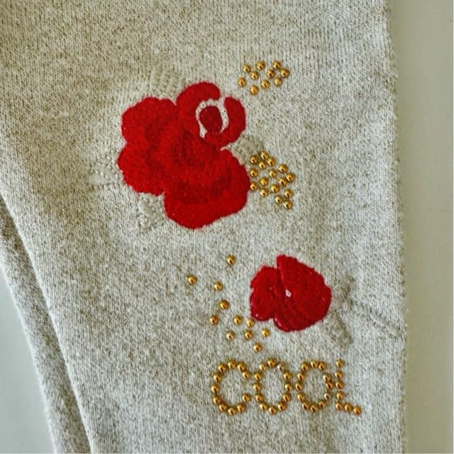 Completo tutina color oro con applicazioni 3 mesi