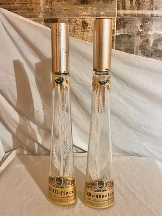 Bottiglie di liquore vintage vuote