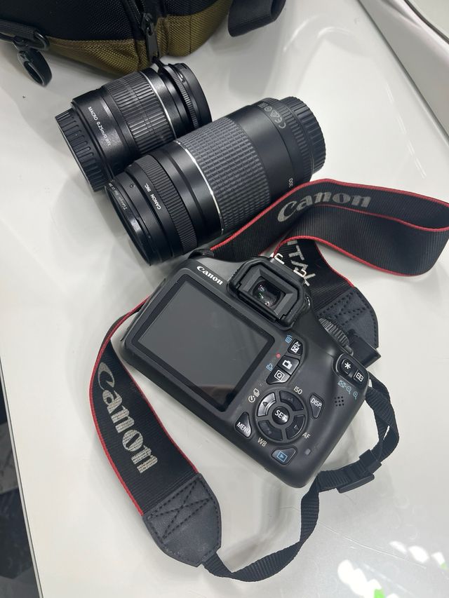 Canon EOS 1100D