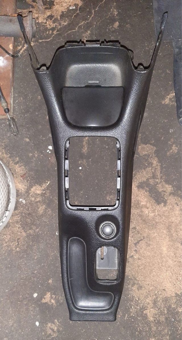 Consola central de peugeot 206 gti