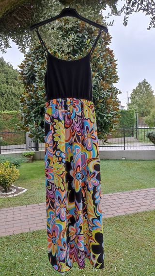 Vestito con gonna floreale