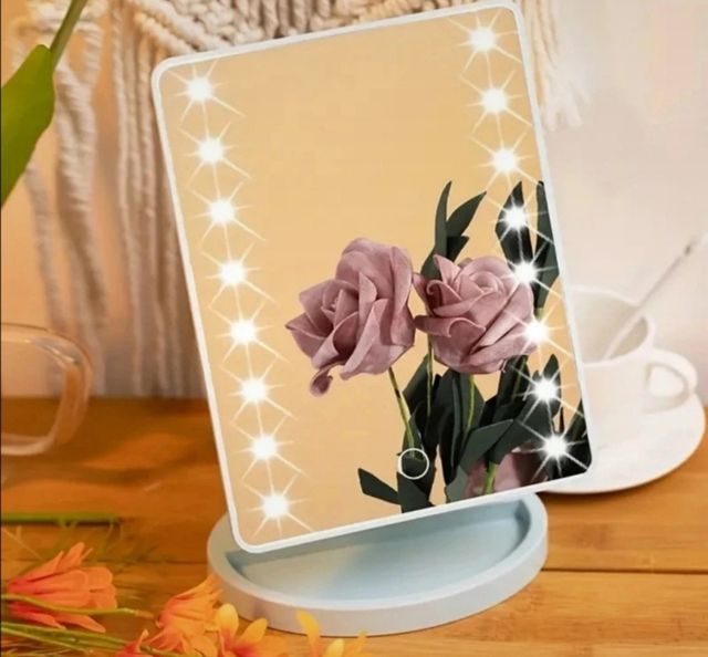 Espejo maquillaje con luz.