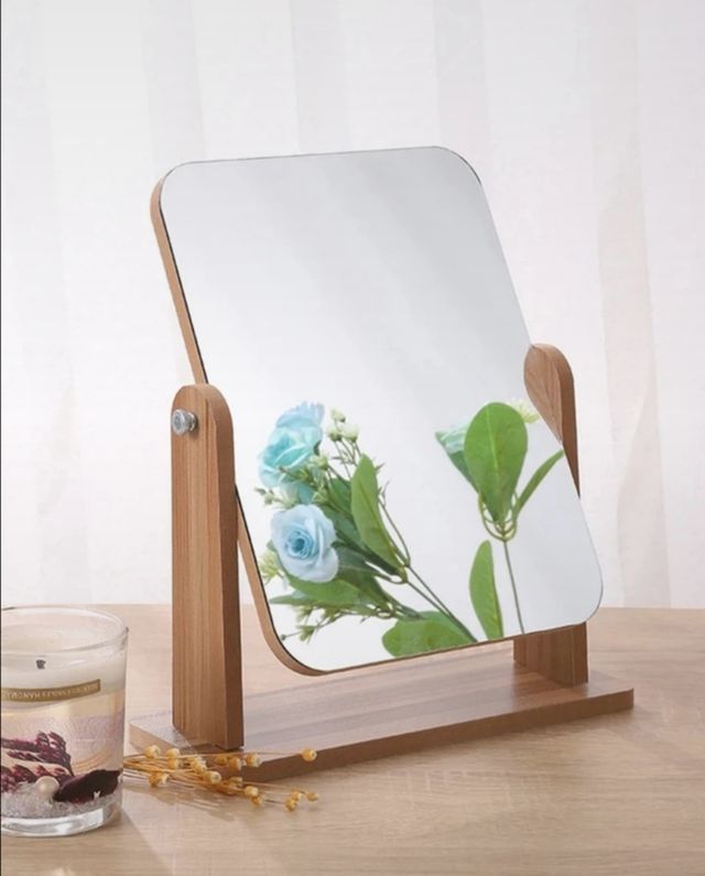 Espejo tocador con soporte madera.