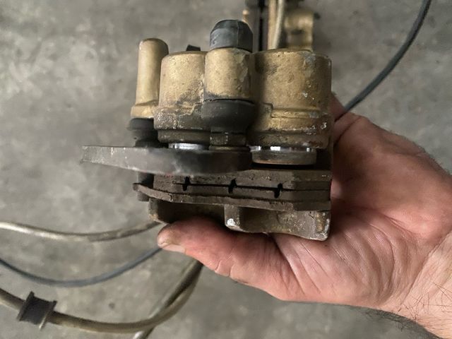 Manillar con pinzas y pastillas Sym Hd evo