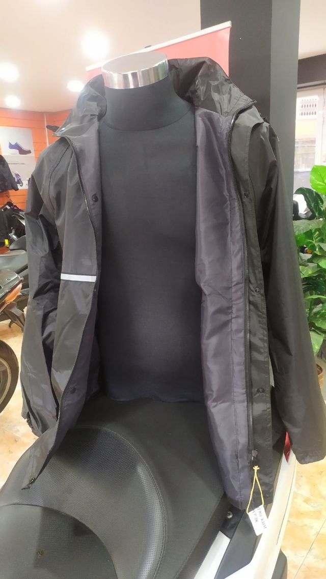 CHUBASQUERO HOMBRE TALLA XL