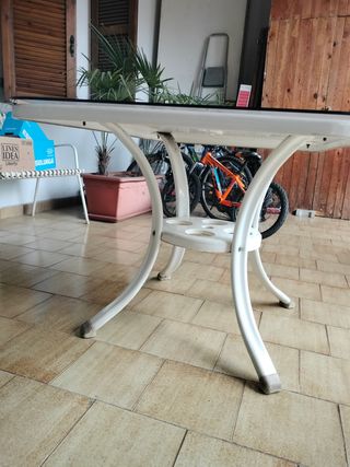 Tavolo da esterno