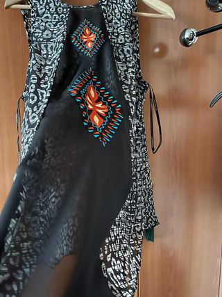 Blusa floja y bastante transparente