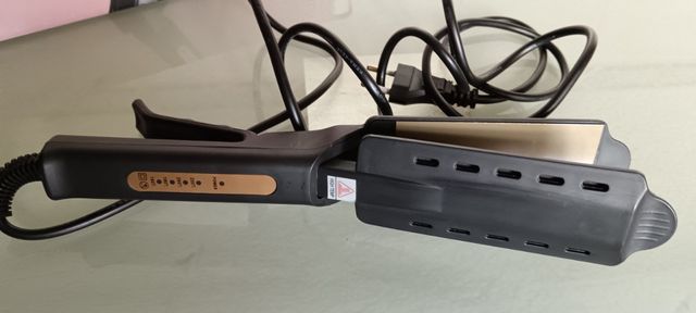 Planchas pelo tourmaline