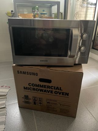 Horno-Microondas Samsung CM1099A