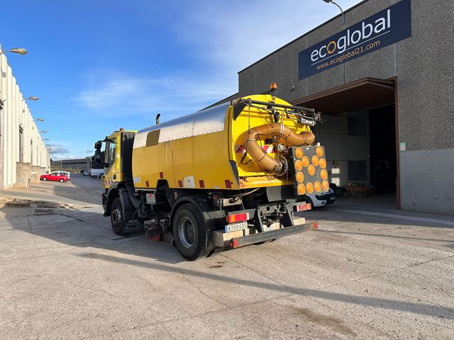 IVECO BARREDORA BUCHER CITYFANT 60