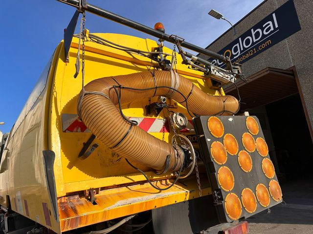 IVECO BARREDORA BUCHER CITYFANT 60