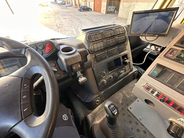 IVECO BARREDORA BUCHER CITYFANT 60