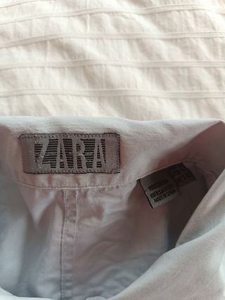 Sobrecamisa tipo impermeable