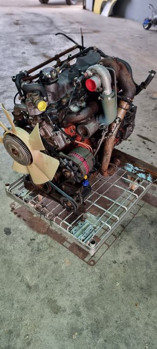 Motor inglés land rover predefender tithonus