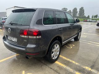 VOLKSWAGEN TOUAREG 2,5TDI 175CV
