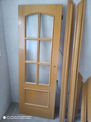 Puerta roble