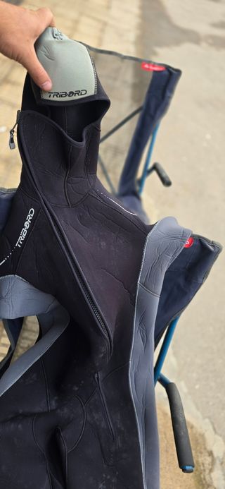 Traje neopreno 5mm con capucha