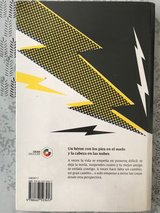 Nunca seré tu héroe