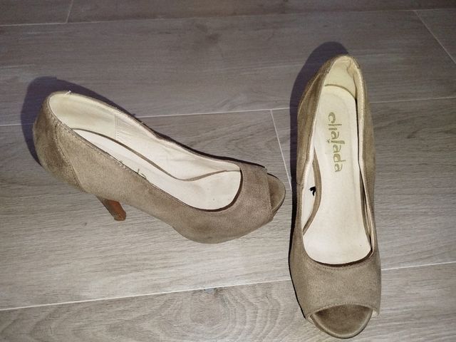 Zapato tacón marrón. Número 40