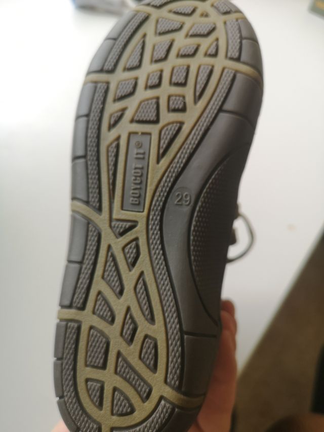 Zapatos del niño, talla 29, piel