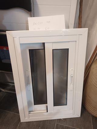 Se vende ventana