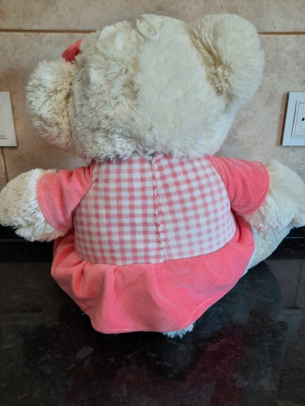 Urso Peluche Branco felpudo Com vestido Com laço