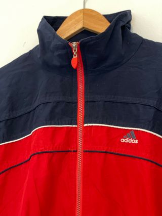 Chaqueta Vintage Adidas con logos bordados