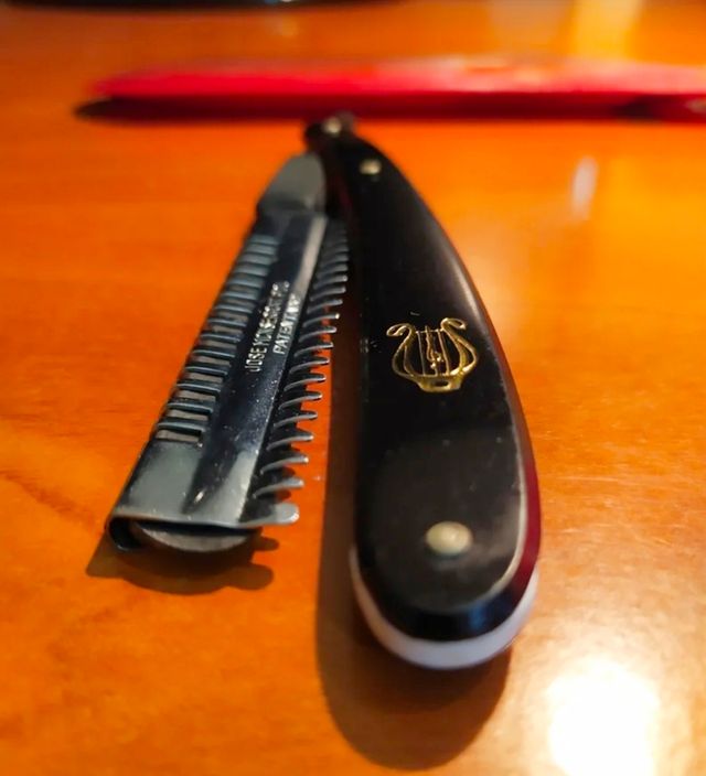 Navaja José Monserrat