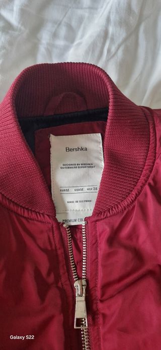 Chaqueta tipo bomber burdeos 