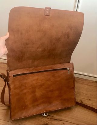 Maletín de piel. Ideal para portátiles.