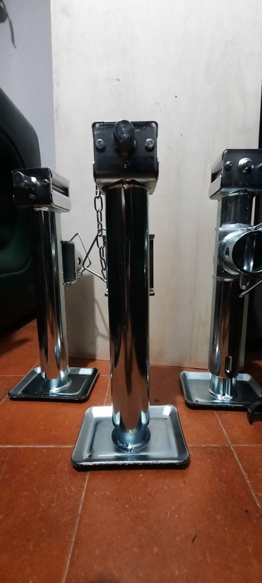 PATA DE SOPORTE DE REMOLQUE