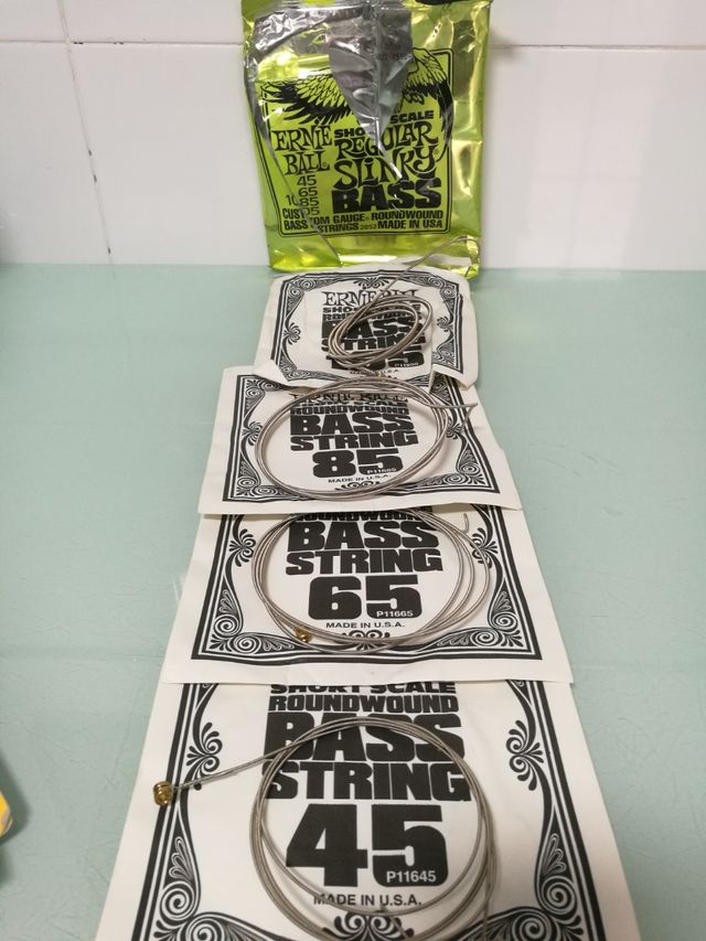 Cuerdas guitarra eléctrica bajo