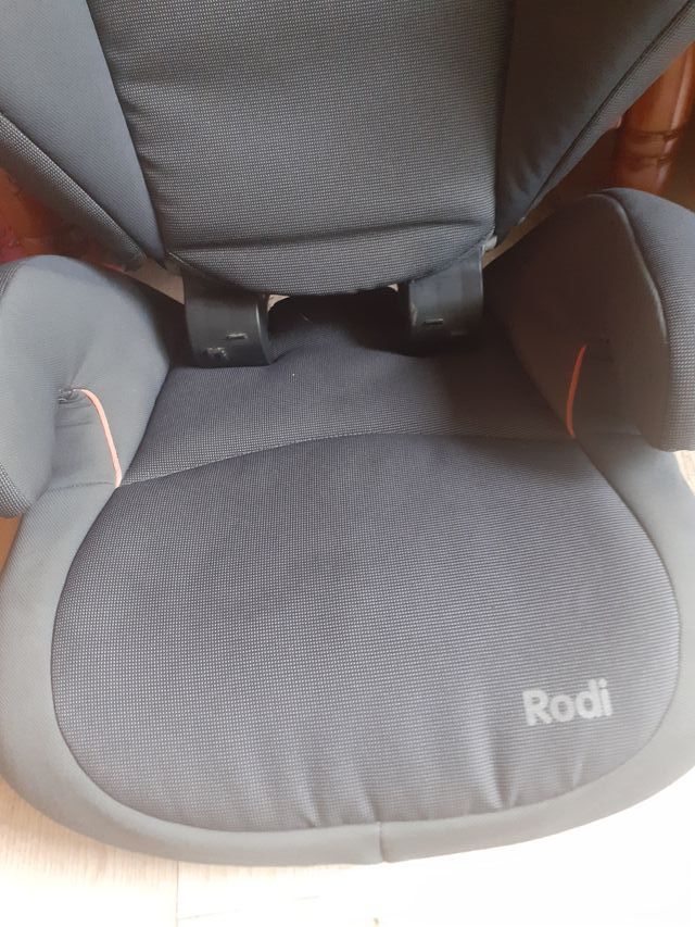 Silla infantil para coche