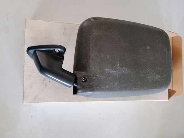 Espejo derecho Nissan Vanette (87-95)