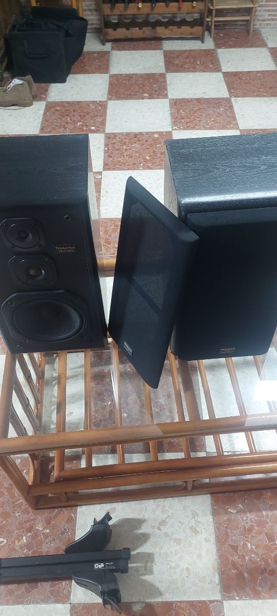 altavoces tecnichs  pareja