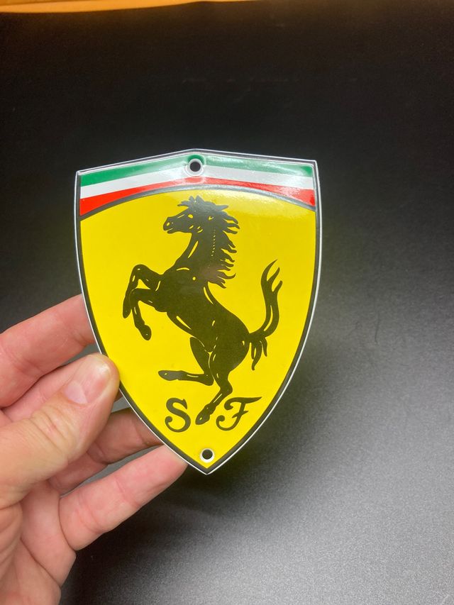 Chapa esmalte Logotipo FERRARI