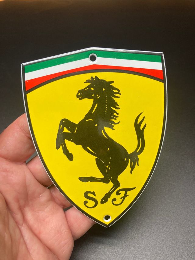 Chapa esmalte Logotipo FERRARI