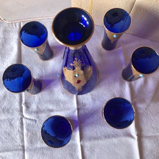 Set bottiglia e bicchieri cristallo blu