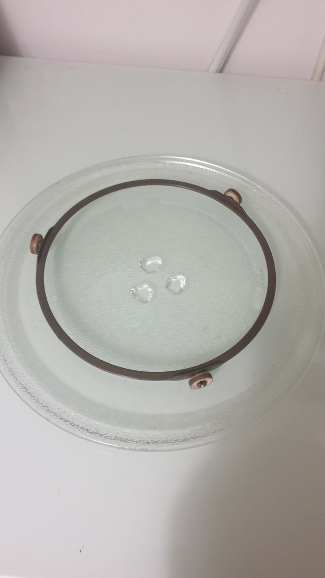 Plato microondas y poaca giratoria